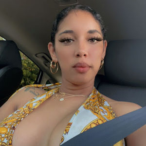 Meet your Posher, Iris